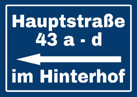 Hauptstraße 43 a-d im Hinterhof Wegweiser Schild kreativ informativ auffallend schilder selbst gestalten