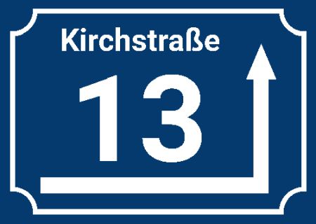 Kirchstraße 13 um die Ecke Strassen-Hausnummern Schild informativ auffallend schilder selbst gestalten