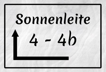 Sonnenleite 4-4b Strassen-Hausnummern Schild spritzig informativ schilder selbst gestalten